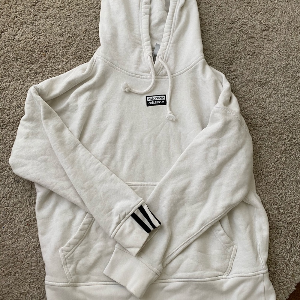 ADIDAS Sweatshirt🤍🖤
